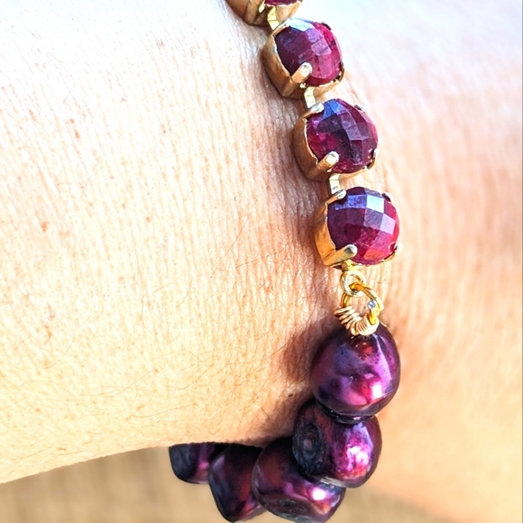 24 Total Carats Weight Natural Rough Ruby Wine Baroque Freshwater Pearl Bracelet - Picture 5 of 7